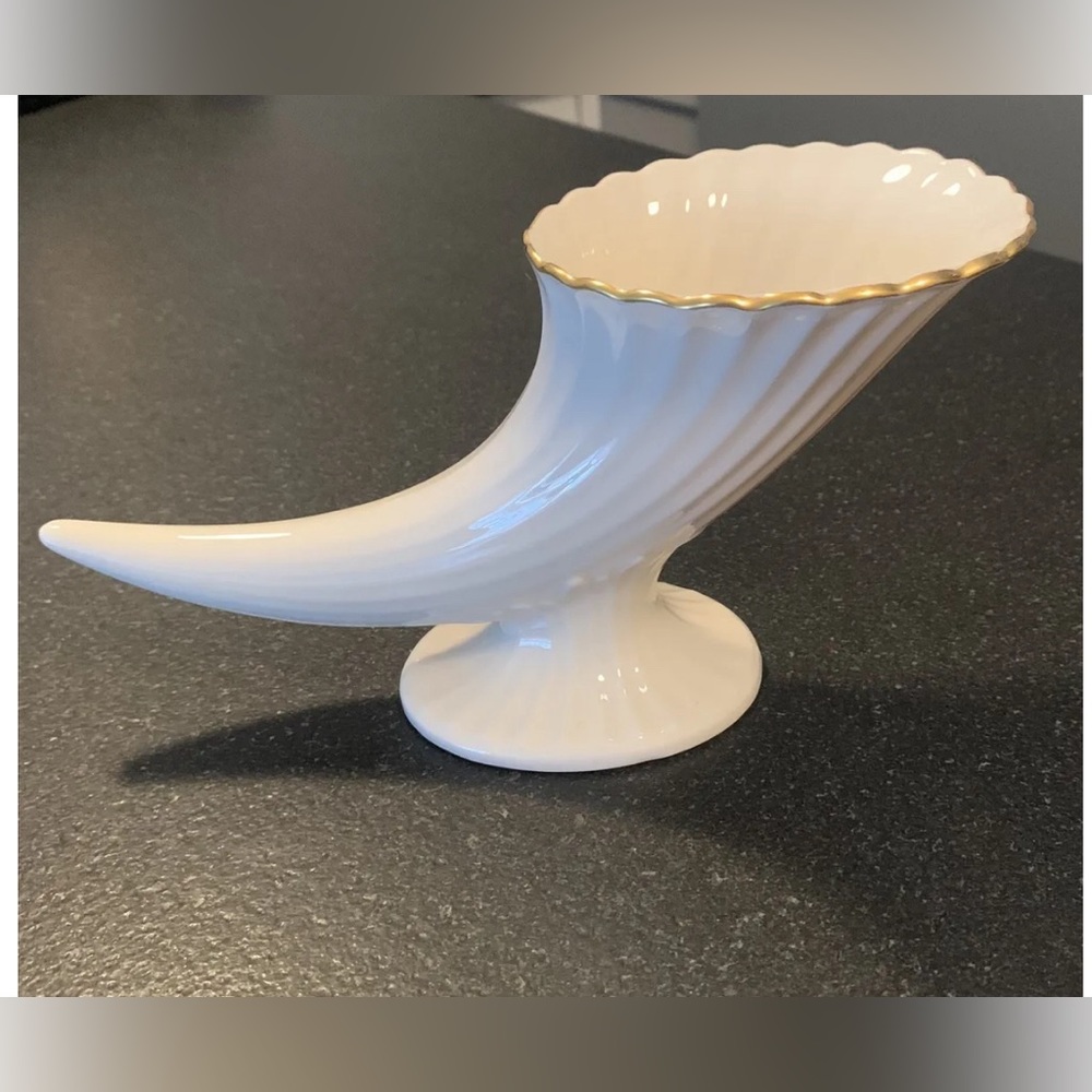 Thanksgiving Lenox 9” Porcelain Cornucopia w/24Kt Gold Trim on made in USA